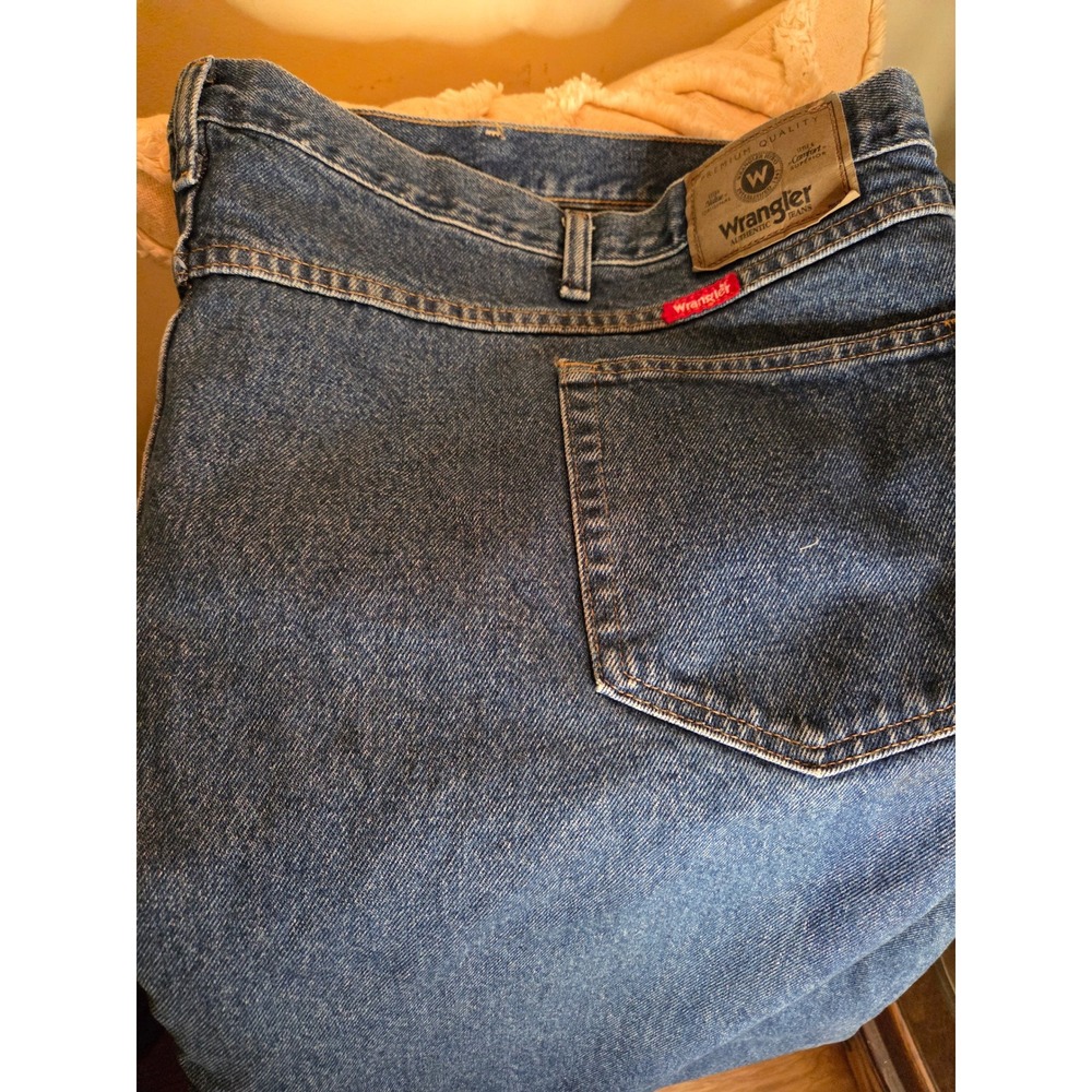Wrangler Hero Big andTall Fit Blue Jeans Mens 60x32 Medium Wash Denim